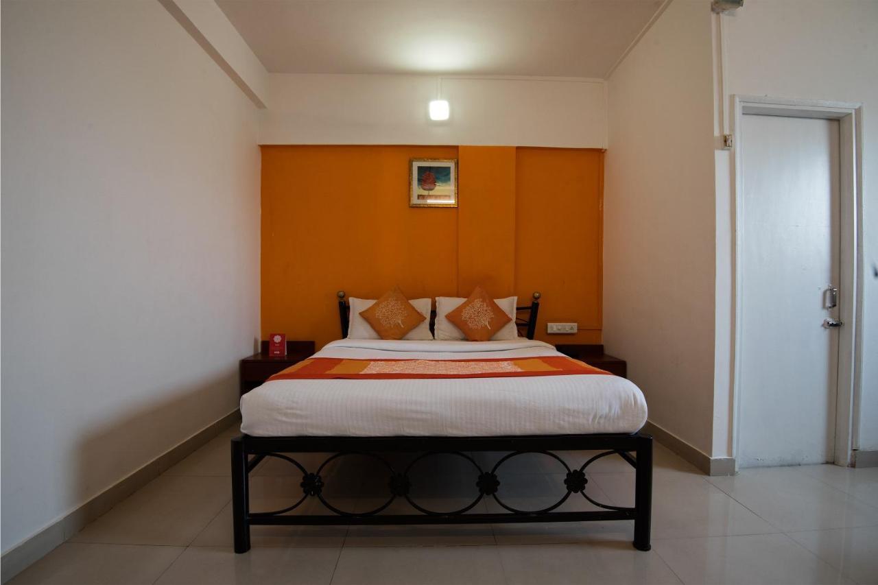 Oyo 1065 Hotel Hmr Royal Inn Pune Ngoại thất bức ảnh