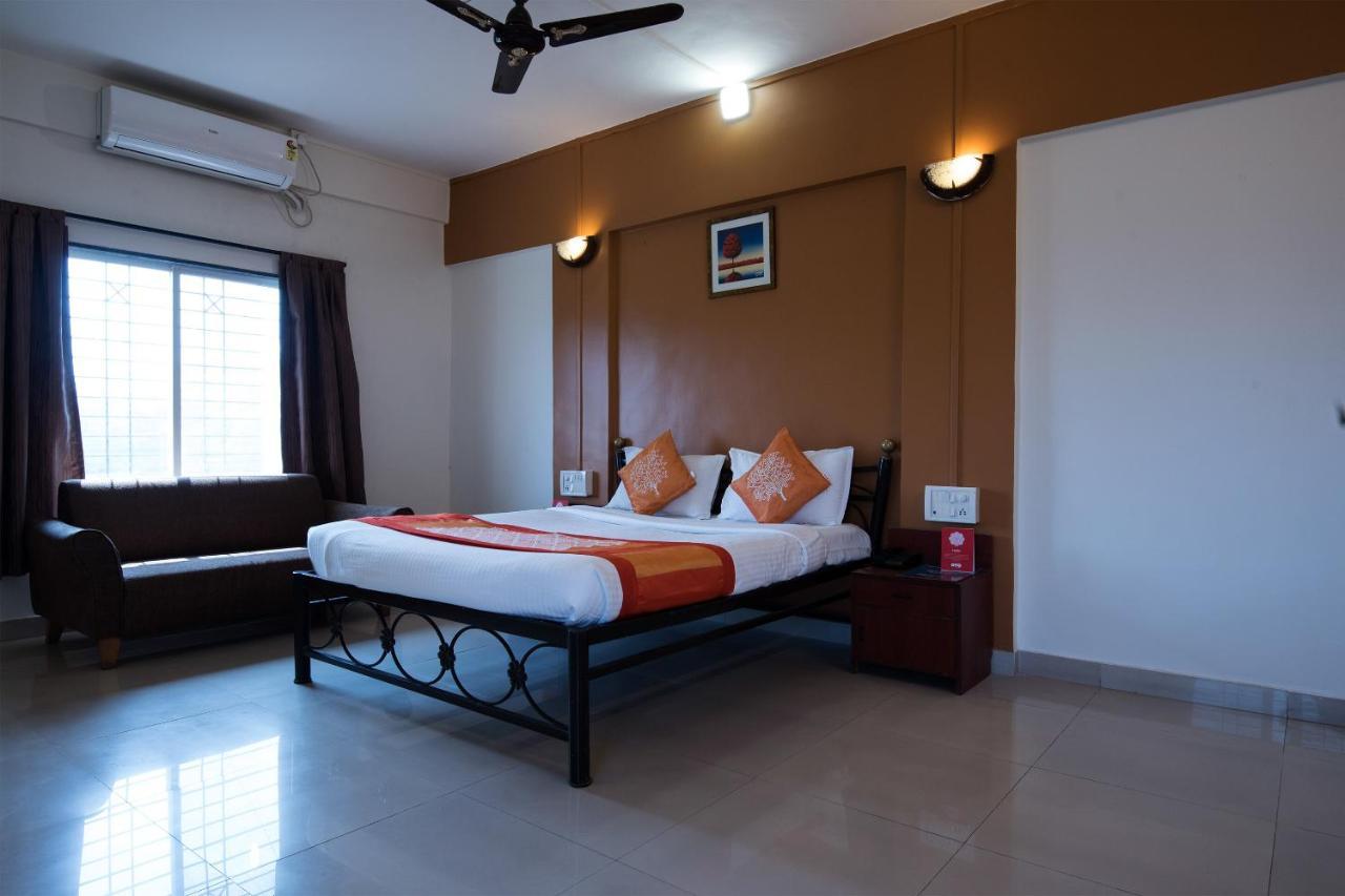 Oyo 1065 Hotel Hmr Royal Inn Pune Ngoại thất bức ảnh