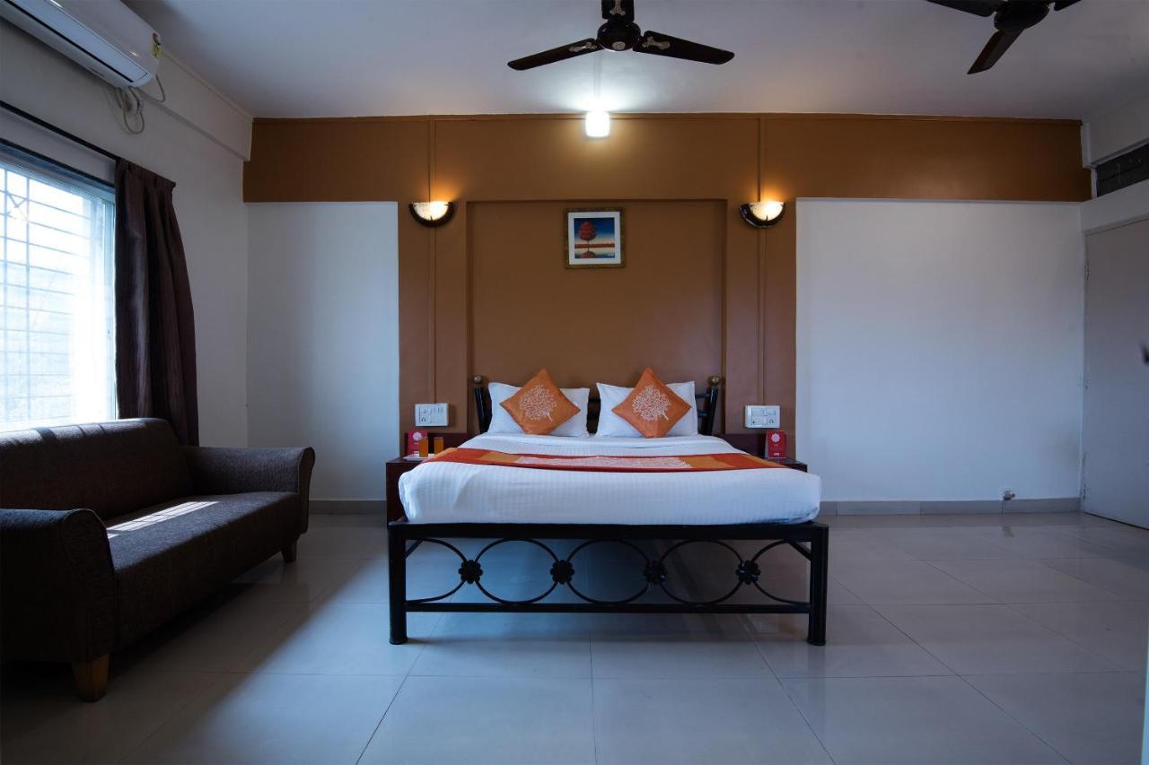 Oyo 1065 Hotel Hmr Royal Inn Pune Ngoại thất bức ảnh