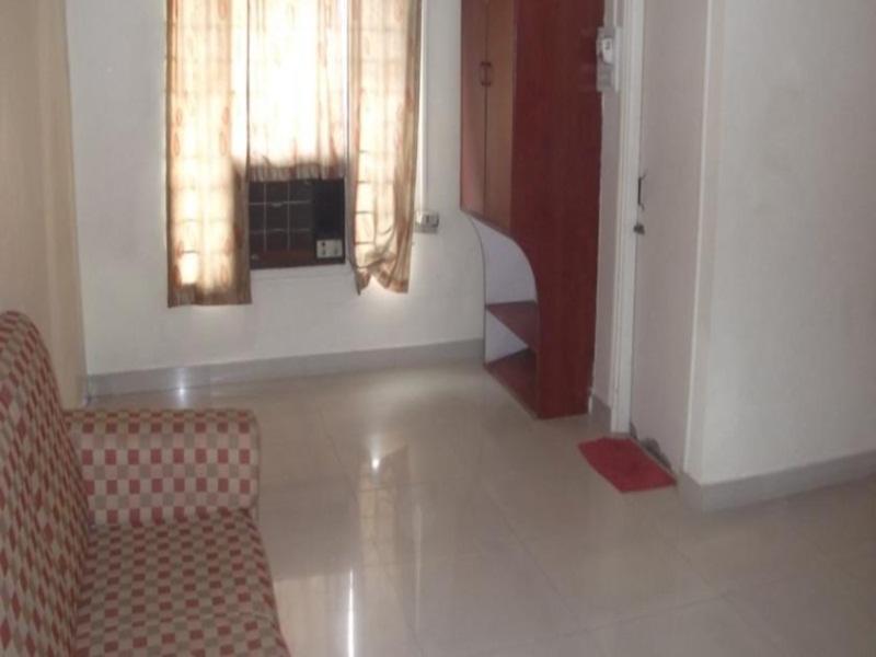 Oyo 1065 Hotel Hmr Royal Inn Pune Ngoại thất bức ảnh